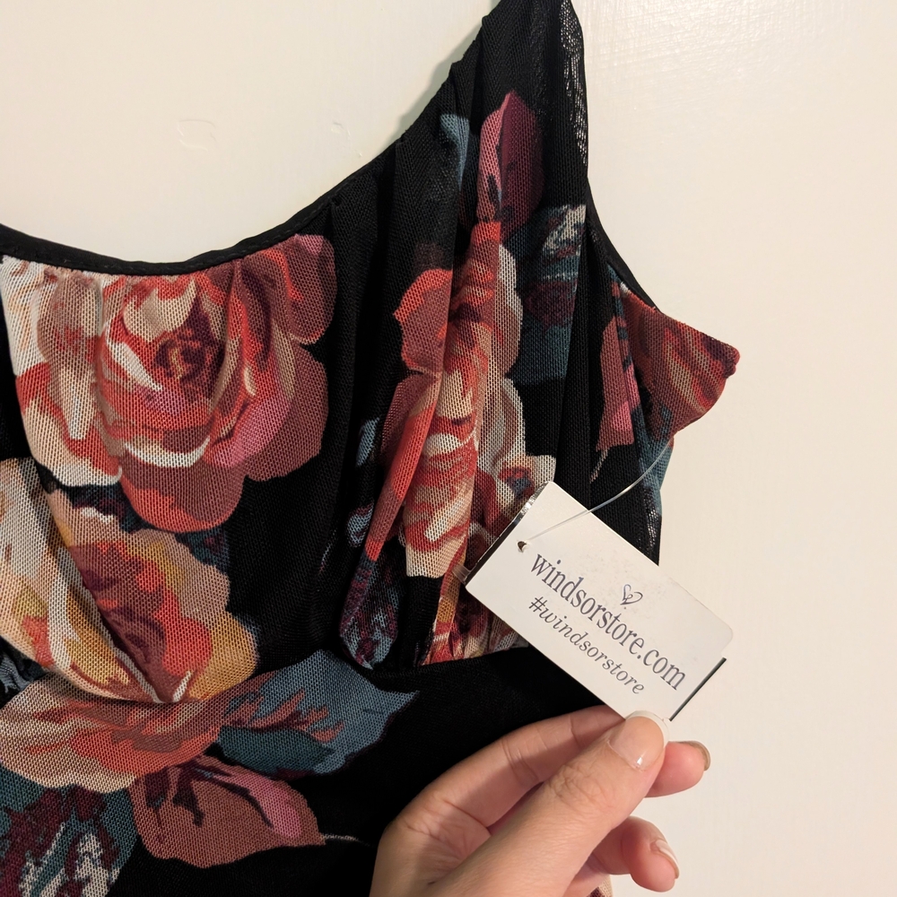 NWT Windsor Women's Black And Pink Floral Sleeveless Bodysuit Size Medium - Picture 4 of 5